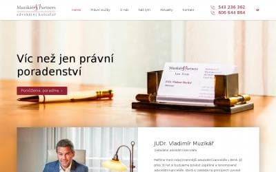 www.akmo.cz